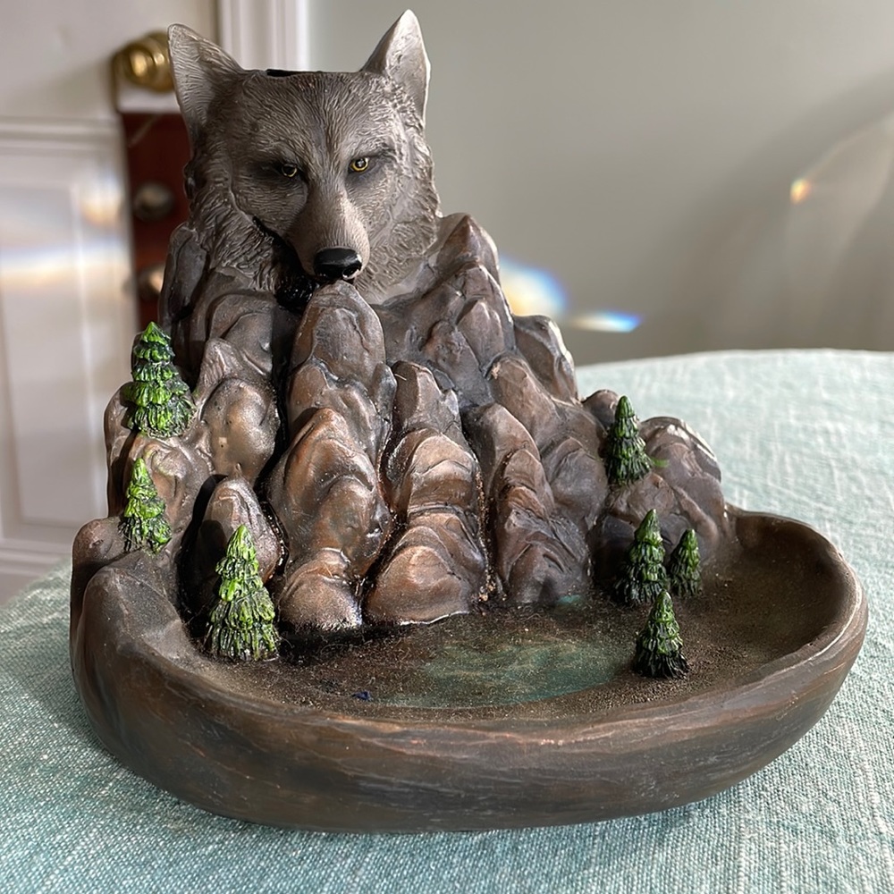 Spirit of Equinox Wolf Backflow Incense burner